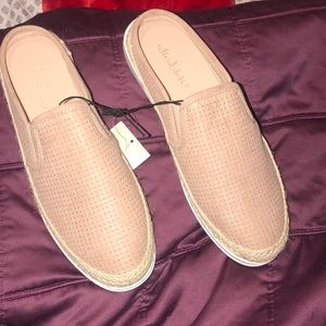 Slip-on Altar’d State brand new shoes